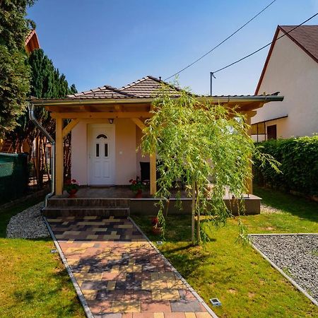 Pipacs Apartmanhaz Harkany Ngoại thất bức ảnh
