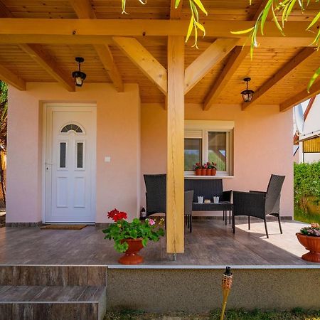 Pipacs Apartmanhaz Harkany Ngoại thất bức ảnh