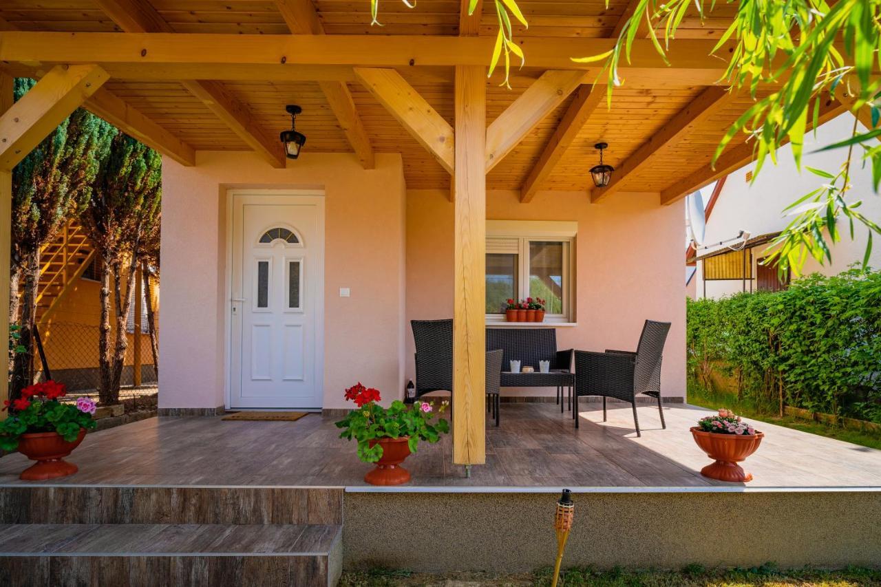 Pipacs Apartmanhaz Harkany Ngoại thất bức ảnh